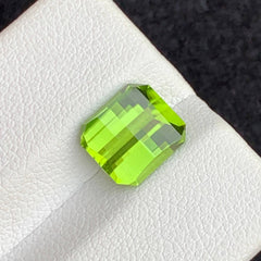 3.35 Carats Peridot Stone Pixel Cut