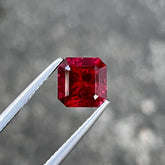 2.75 Carats Rich Red Garnet Stone