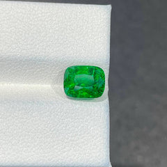 2.79 Carats Certified Tsavorite Garnet