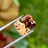 4.32 Carats Topaz Stone Precision Cut
