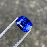 6.96 Carats Intense Blue Sapphire Gem