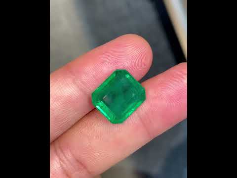 8.70 carats Emerald Stone Emerald Cut Natural Gemstone from Zambia