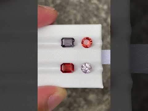 3.30 Carats Spine Stone Earrings Set
