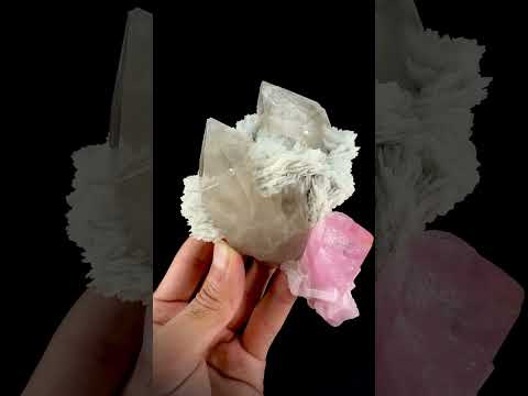Tourmaline on Quartz with Cleavelandite