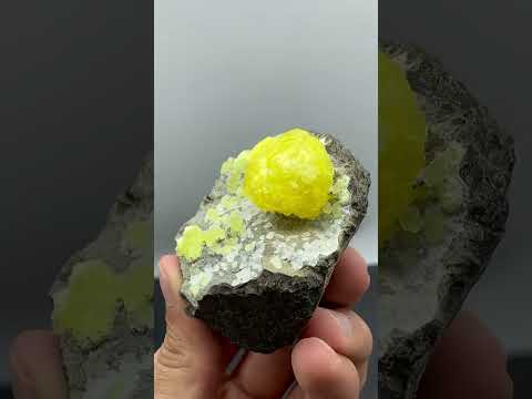 Brucite Ball With Chrysocolla Matrix