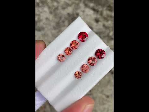 3.27 carats 8 Piece Orange Spinel Lot