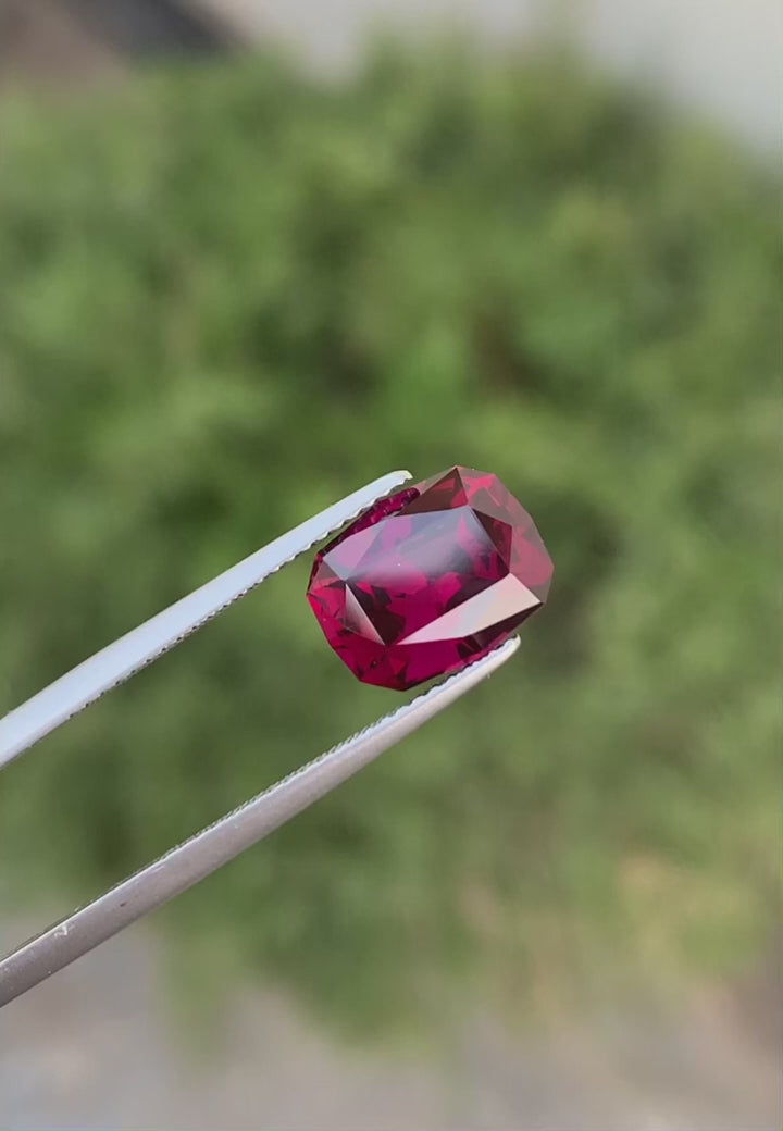 Intense Red Malawi Garnet gemstone From Malawi