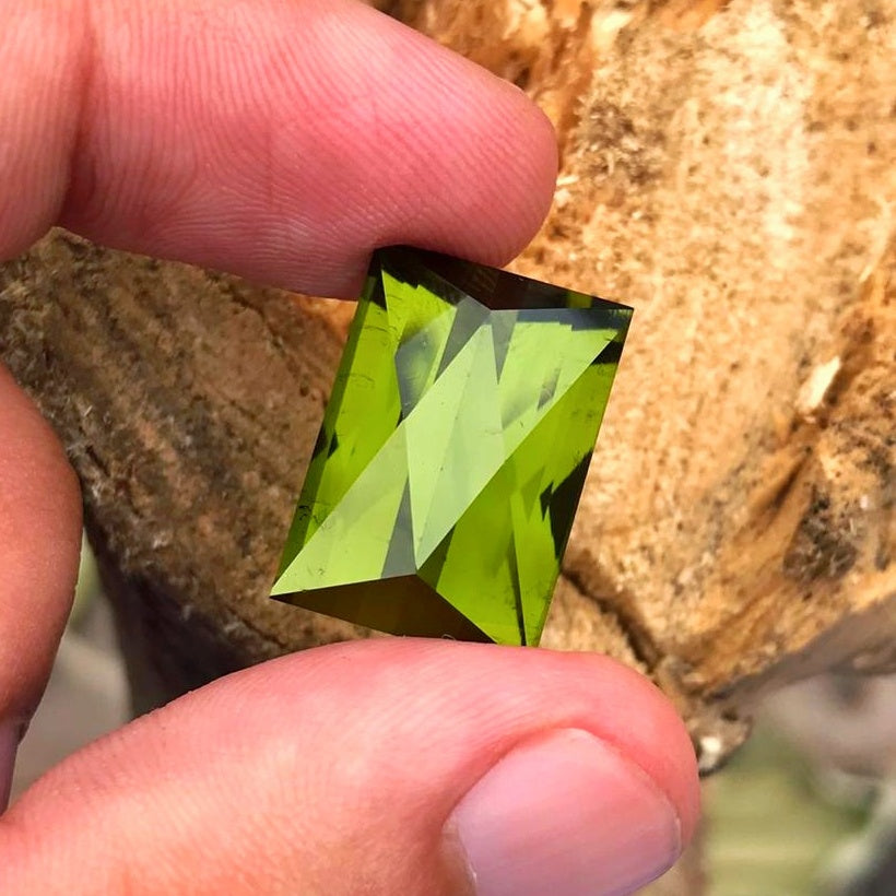 Dravite Tourmaline stone - gandhara gems