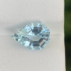 Shiny Natural Aquamarine Cut Stone