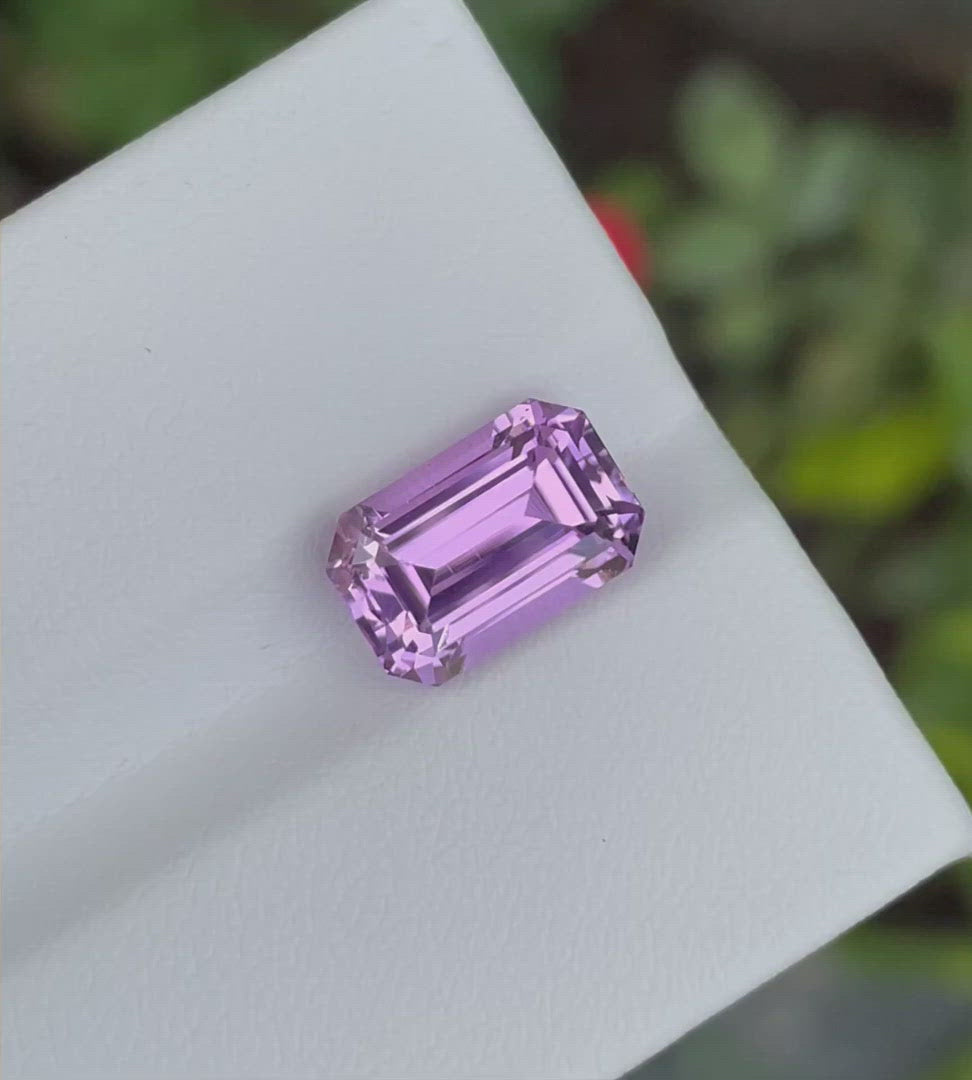 Lovely Natural Cut Kunzite Gemstone