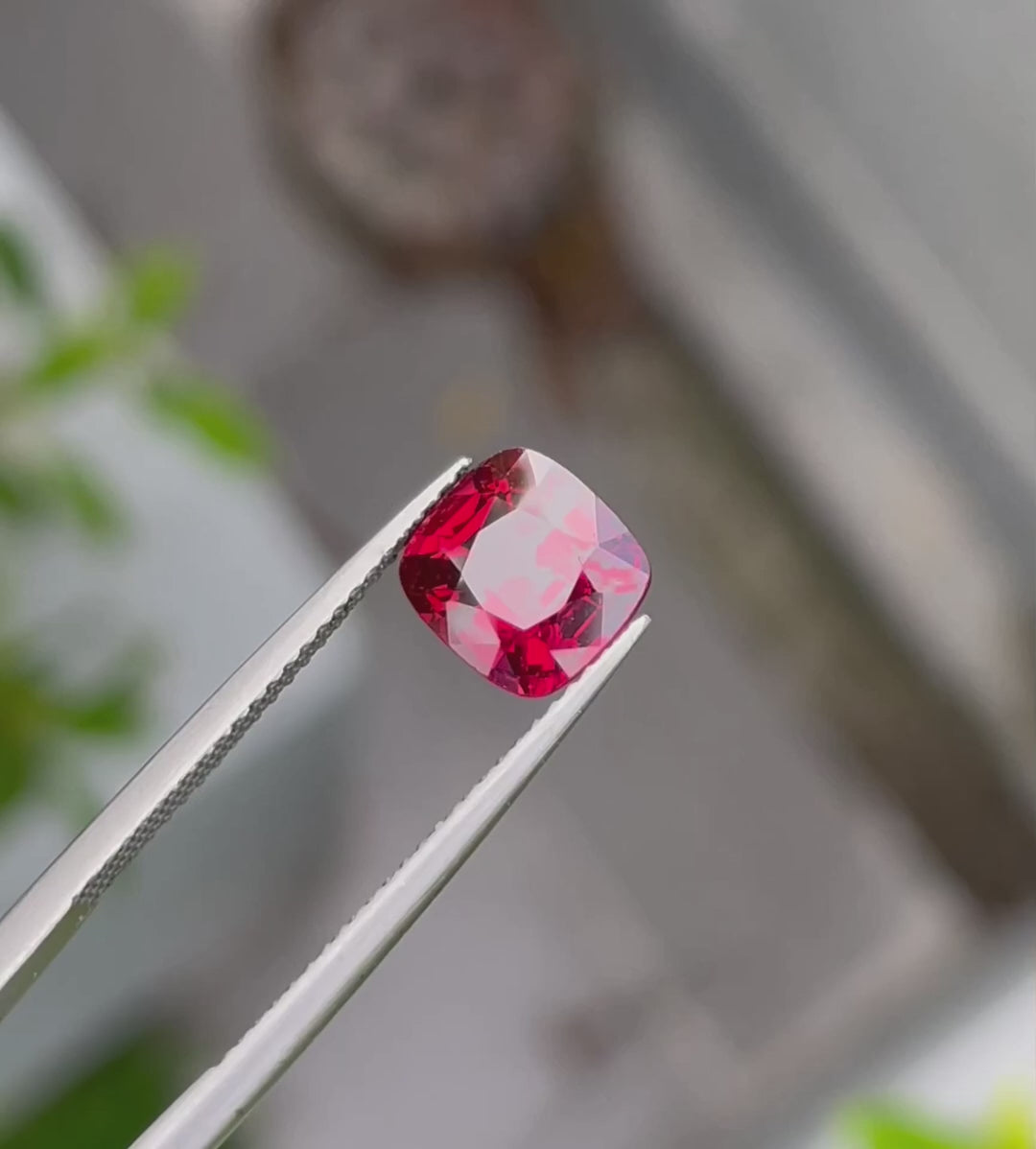 Exceptional Bright Red Loose Spinel