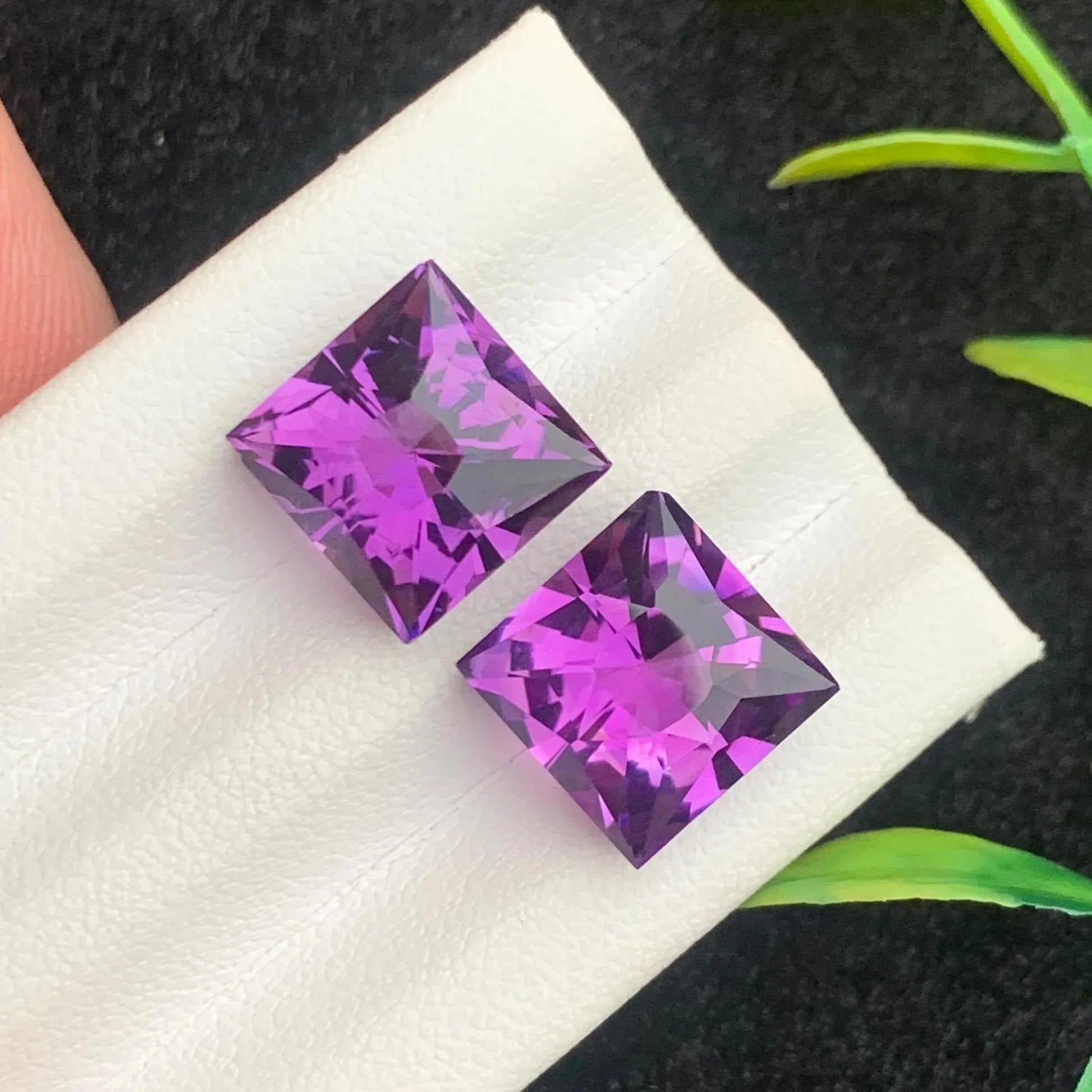 14-05-carats-pink-purple-amethyst-pair-baguette-faceted-brazil