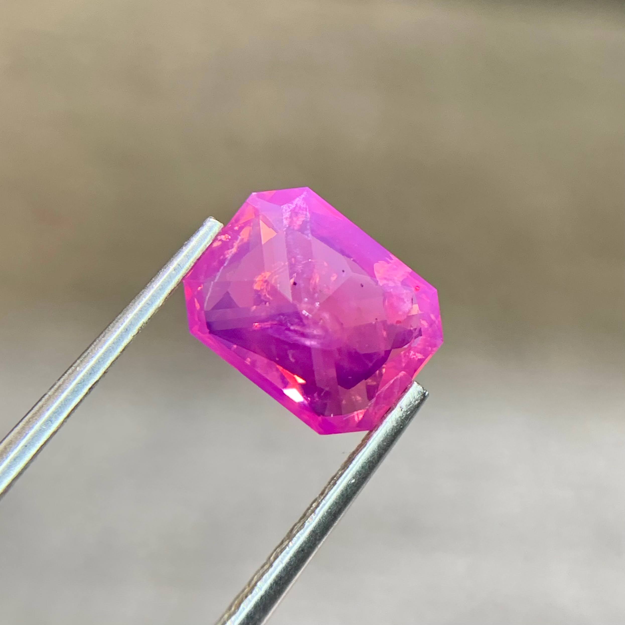 2.58ct Opalescent Effect Pink Sapphire