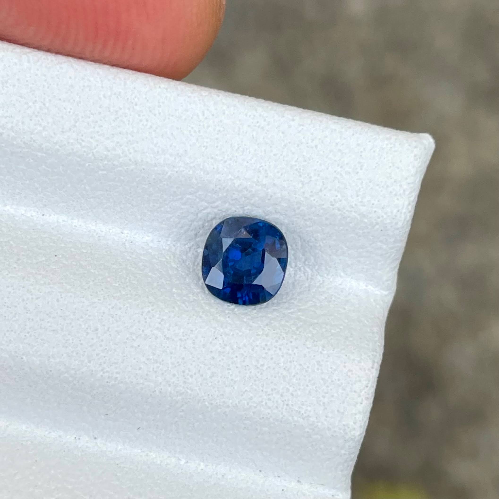 0.81 Carats Natural Blue Sapphire Gem