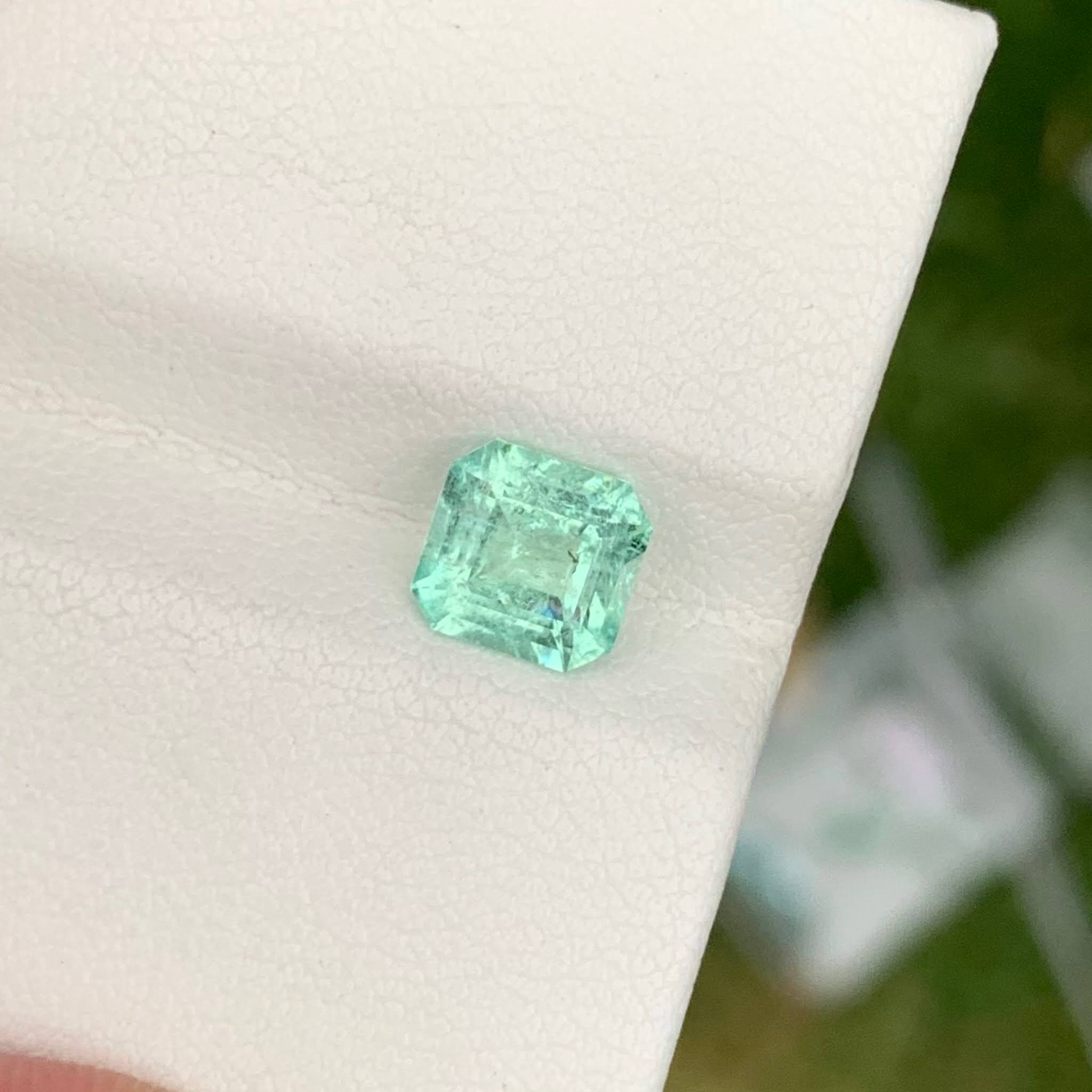 1.35 Carats Emerald Faceted Gemstone