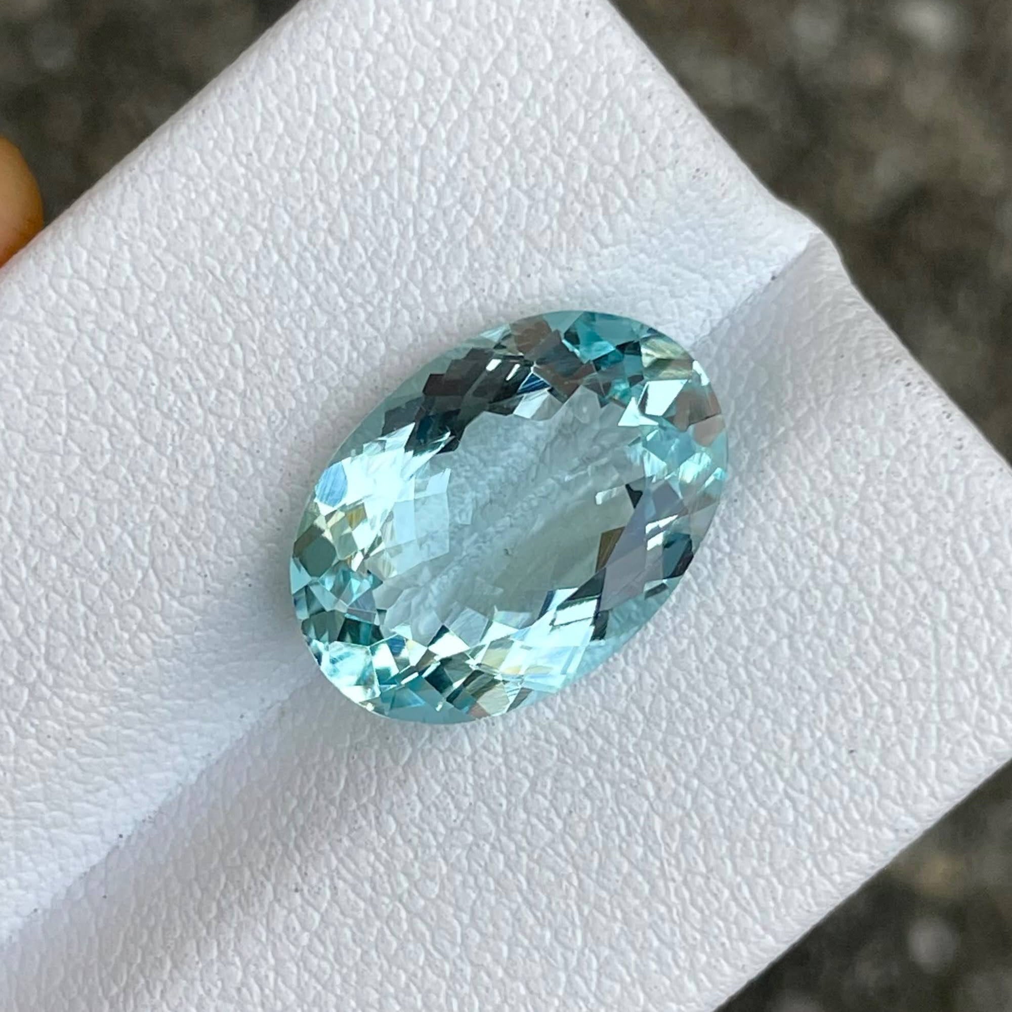 5.17 Carats Blue Aquamarine Oval Stone