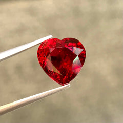 5-06-carats-swiss-lab-certified-heart-pigeon-blood-ruby-mozambique