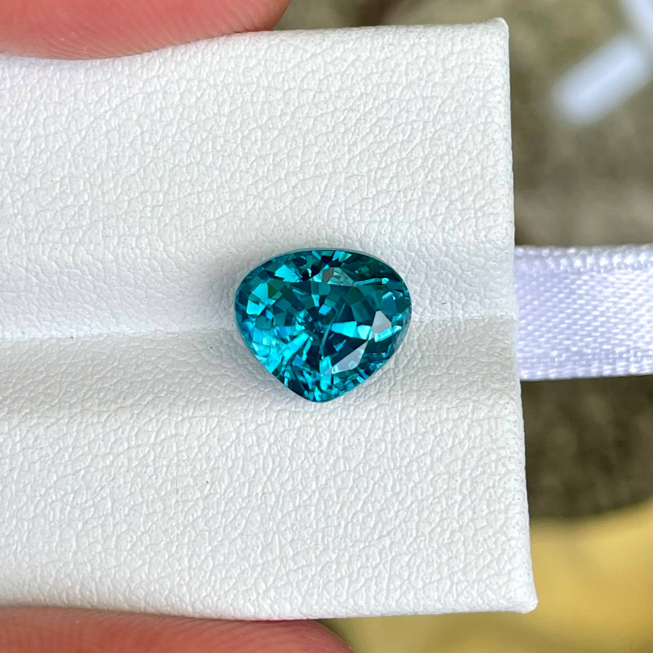 5.40 Carats Blue Trillion Zircon Stone