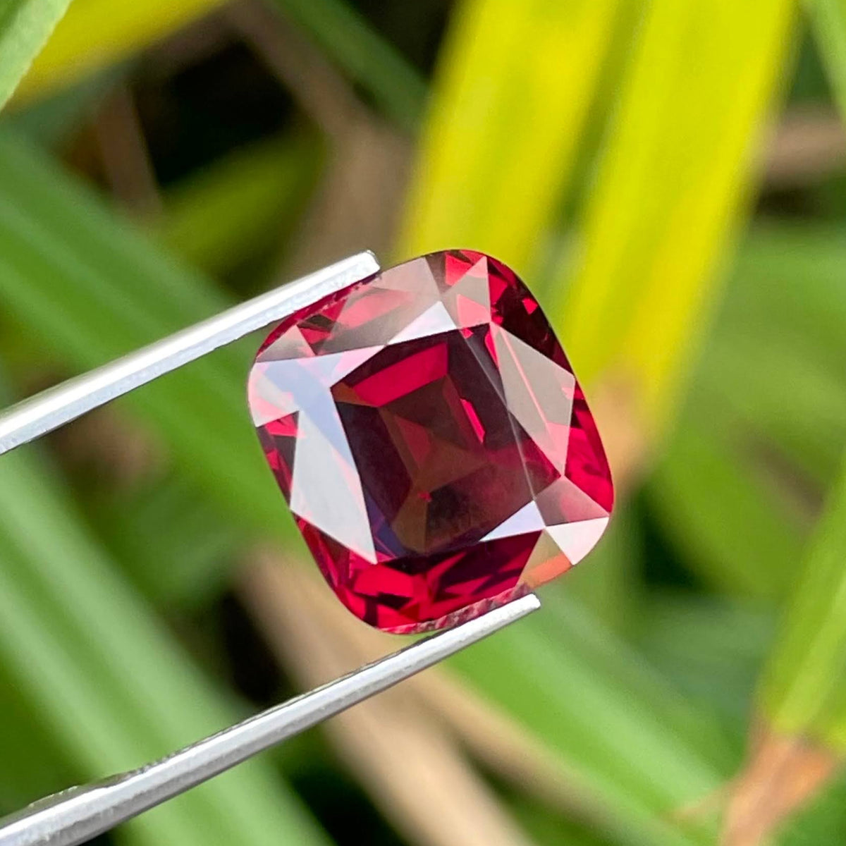 10.56 Carats Bright Red Garnet Stone