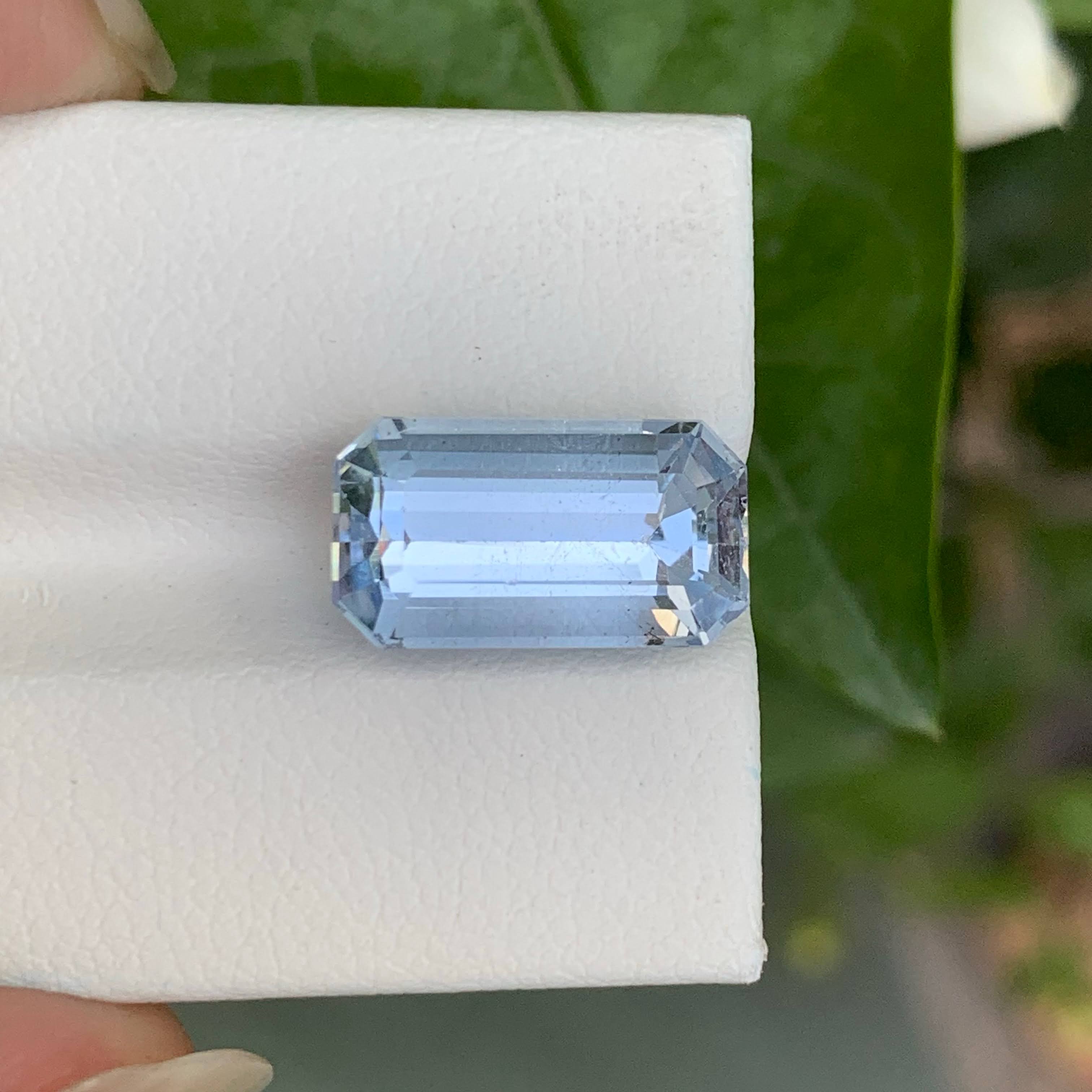 5.05 Carats Aquamarine Goshenite Stone