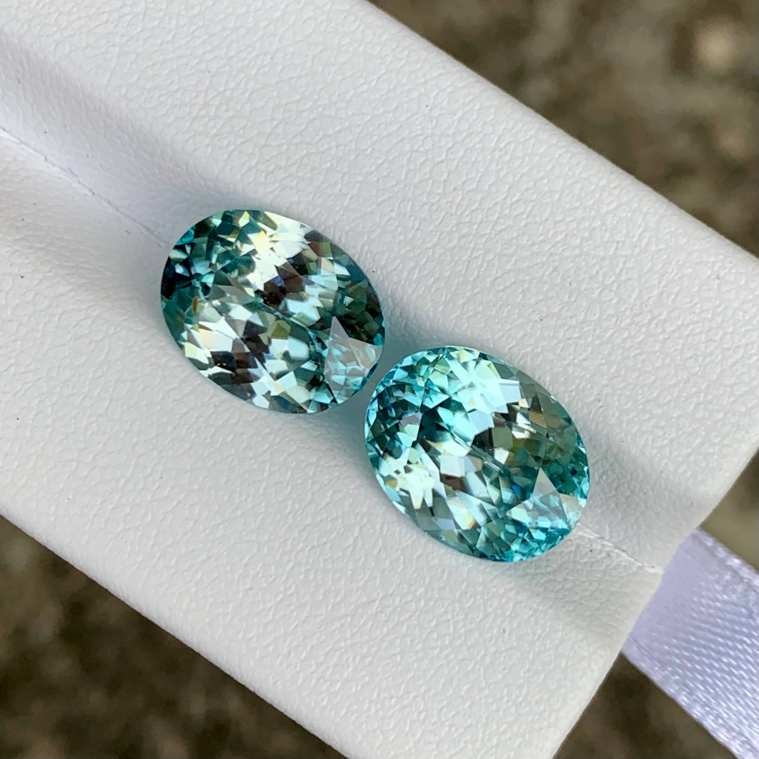 15-36-carats-fine-quality-natural-zircon-pair-oval-faceted-cambodia