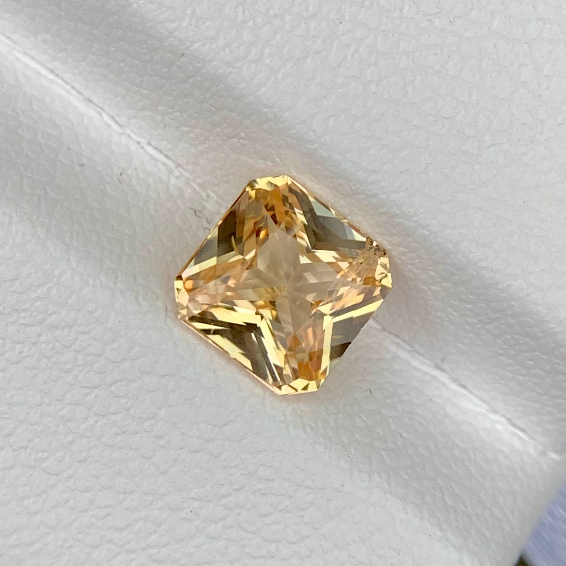 2-06ct-yellow-peach-sapphire-sri-lanka-octagon