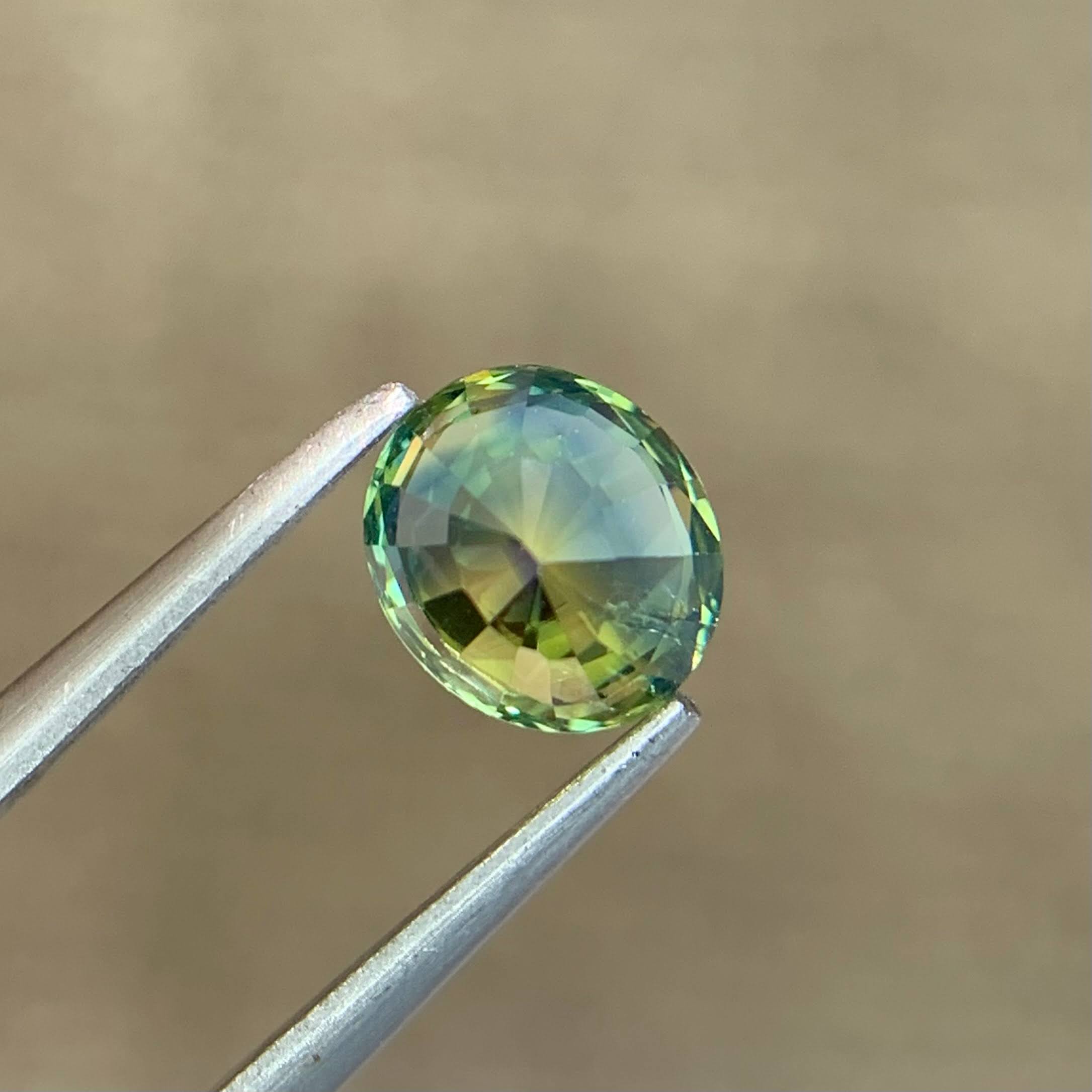 1.08ct Natural Parti Sapphire Oval