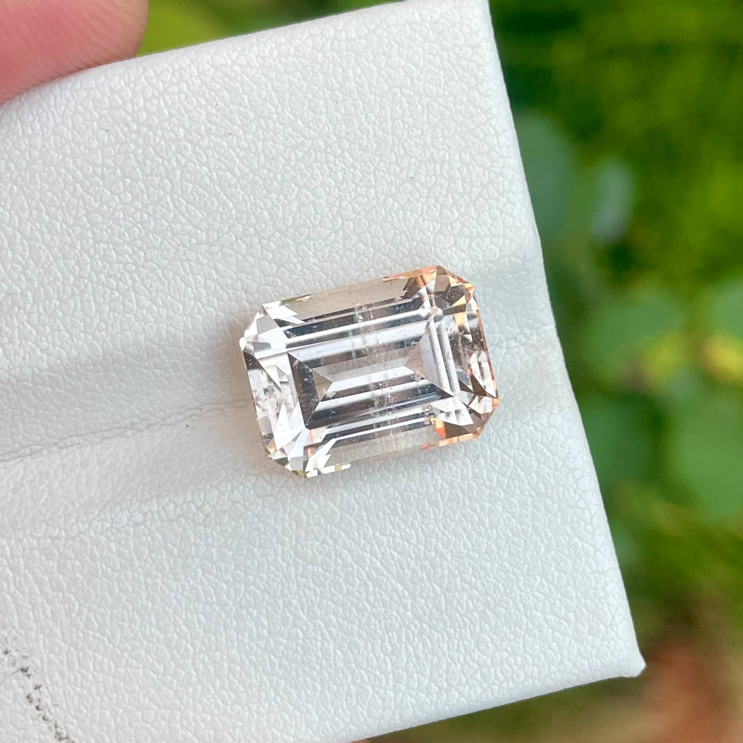 11.25 carats Topaz Stone Emerald Cut