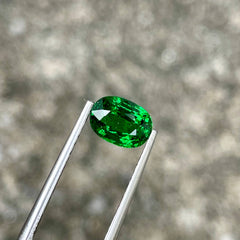 1.48 Carats Green Tsavorite Oval Garnet