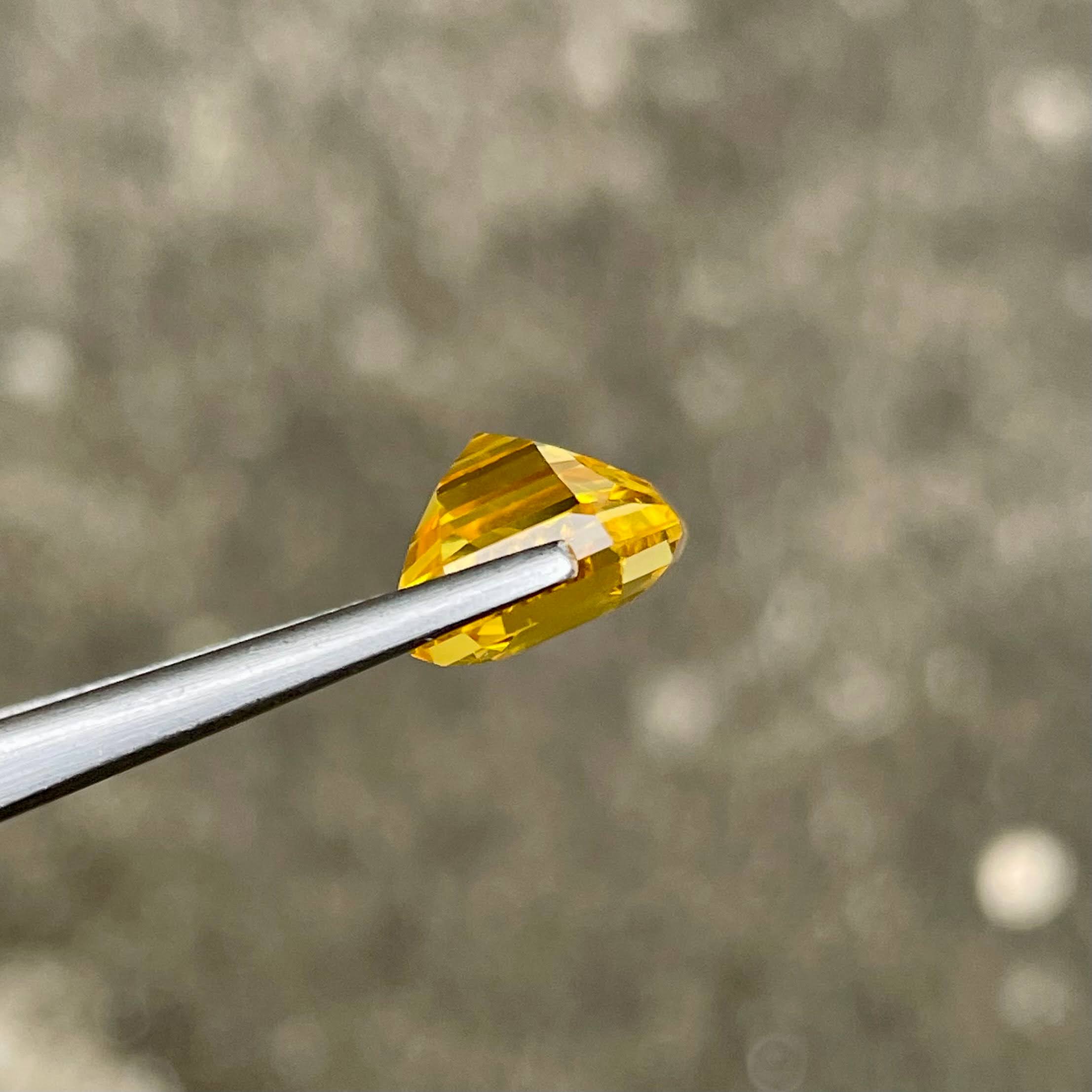 6.53 Carat Natural Yellow Sapphire