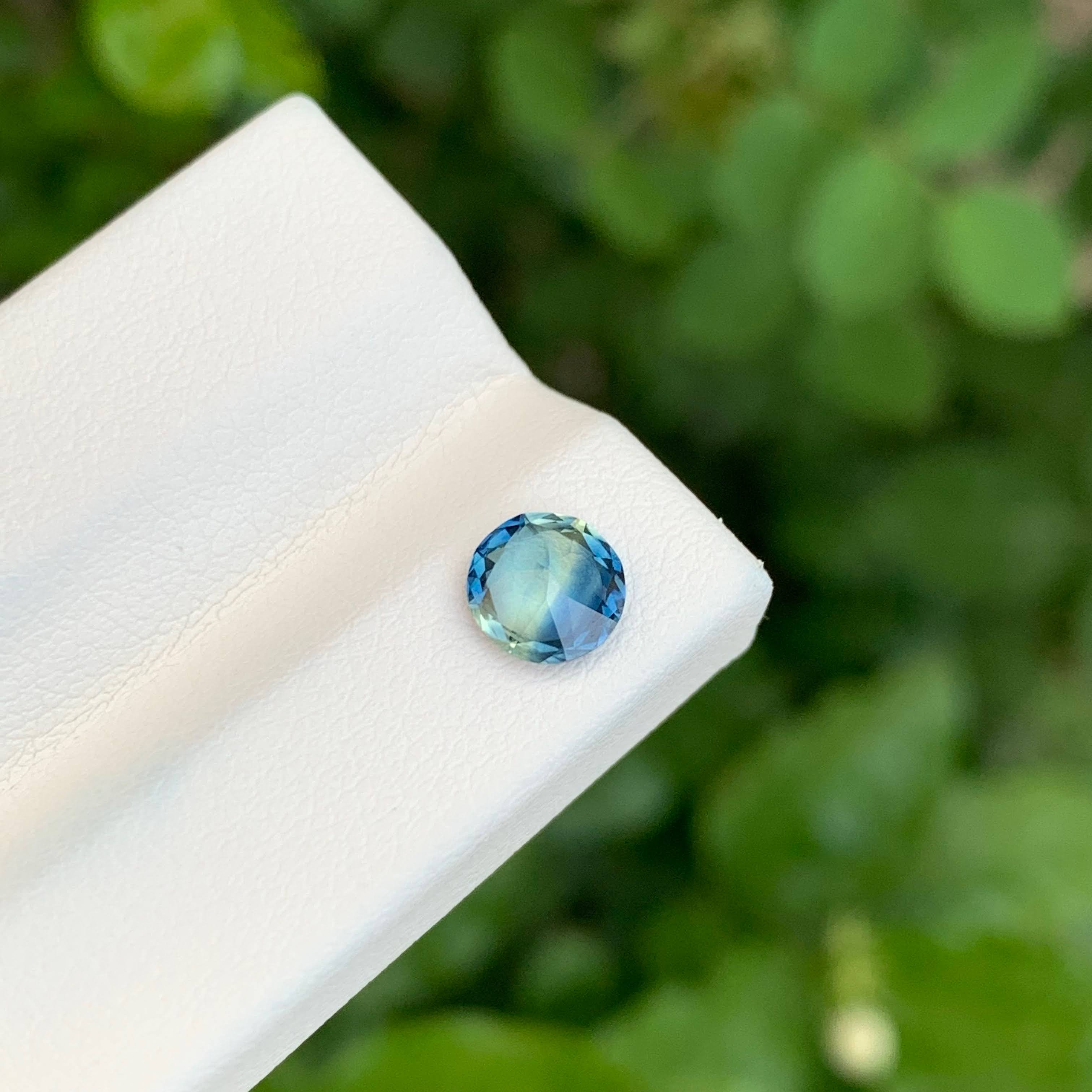 0.95 Carats Bi Color Round Sapphire 