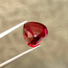 5-06-carats-swiss-lab-certified-heart-pigeon-blood-ruby-mozambique