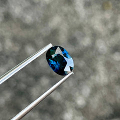 1.02 Carats Teal Sapphire Gem Oval Cut