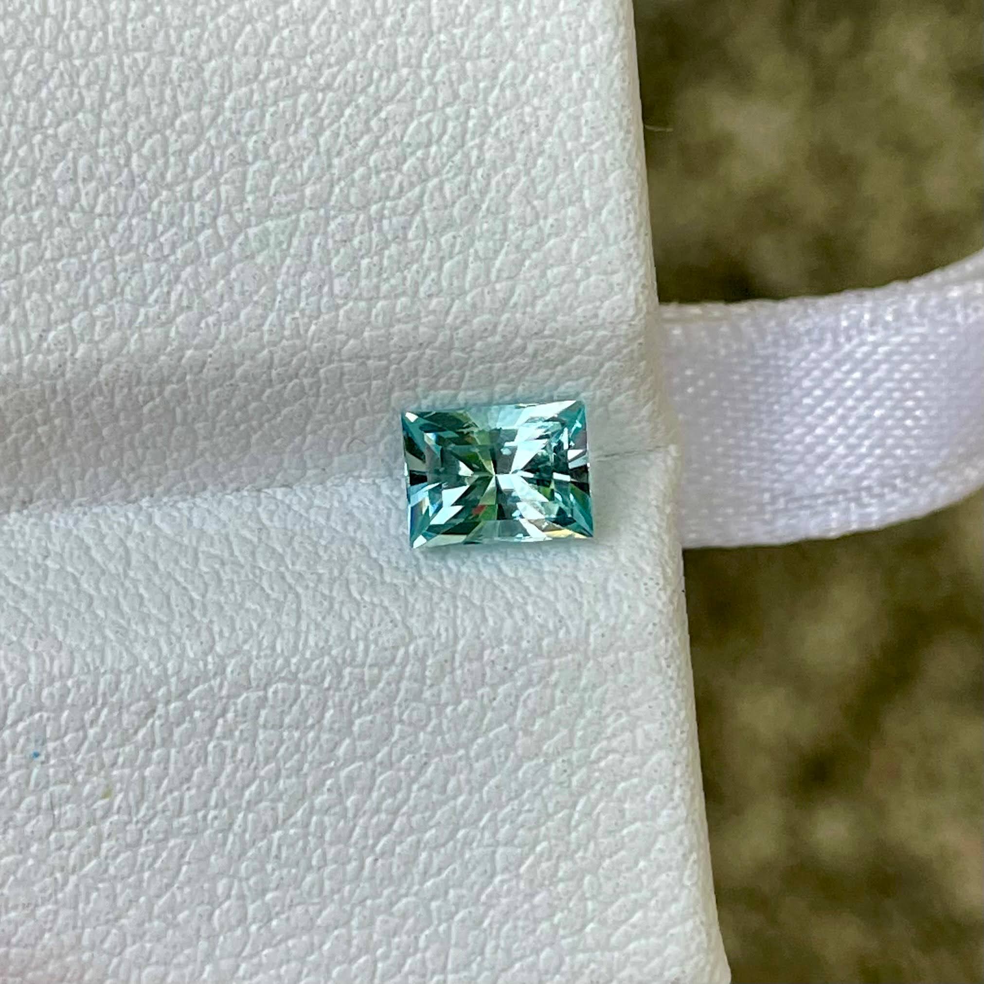 0.66 Carats Blue Aquamarine Gemstone