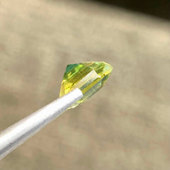 3-06-carats-bicolor-parti-sapphire-emerald-cut-unheated-madagascar