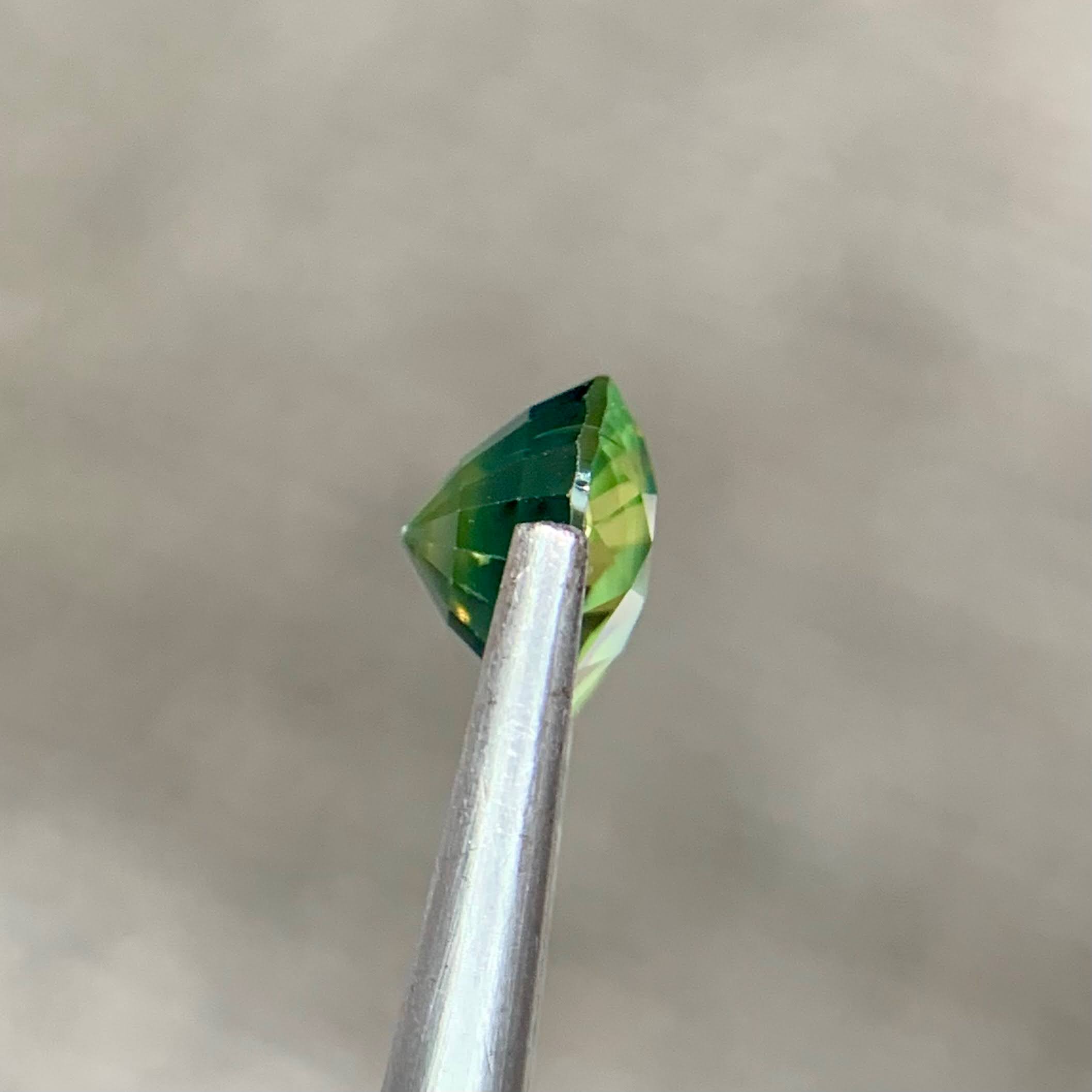 1.82Ct Teal Sapphire Oval Cut