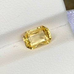 soft-yellow-sapphire-1-92ct-sri-lanka-radiant-cut