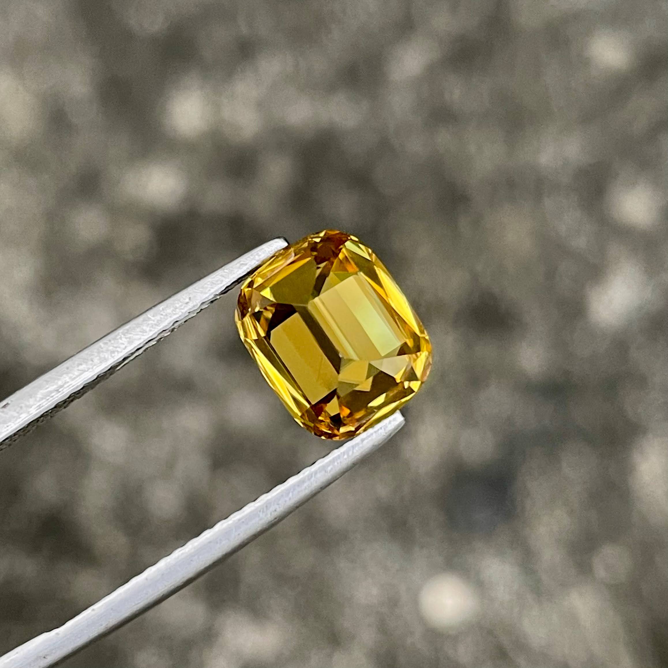 5.38 carats Fine Quality Yellow Zircon