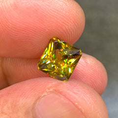 2-85-carats-natural-fire-sphene-radiant-cut-madagascar-gemstone