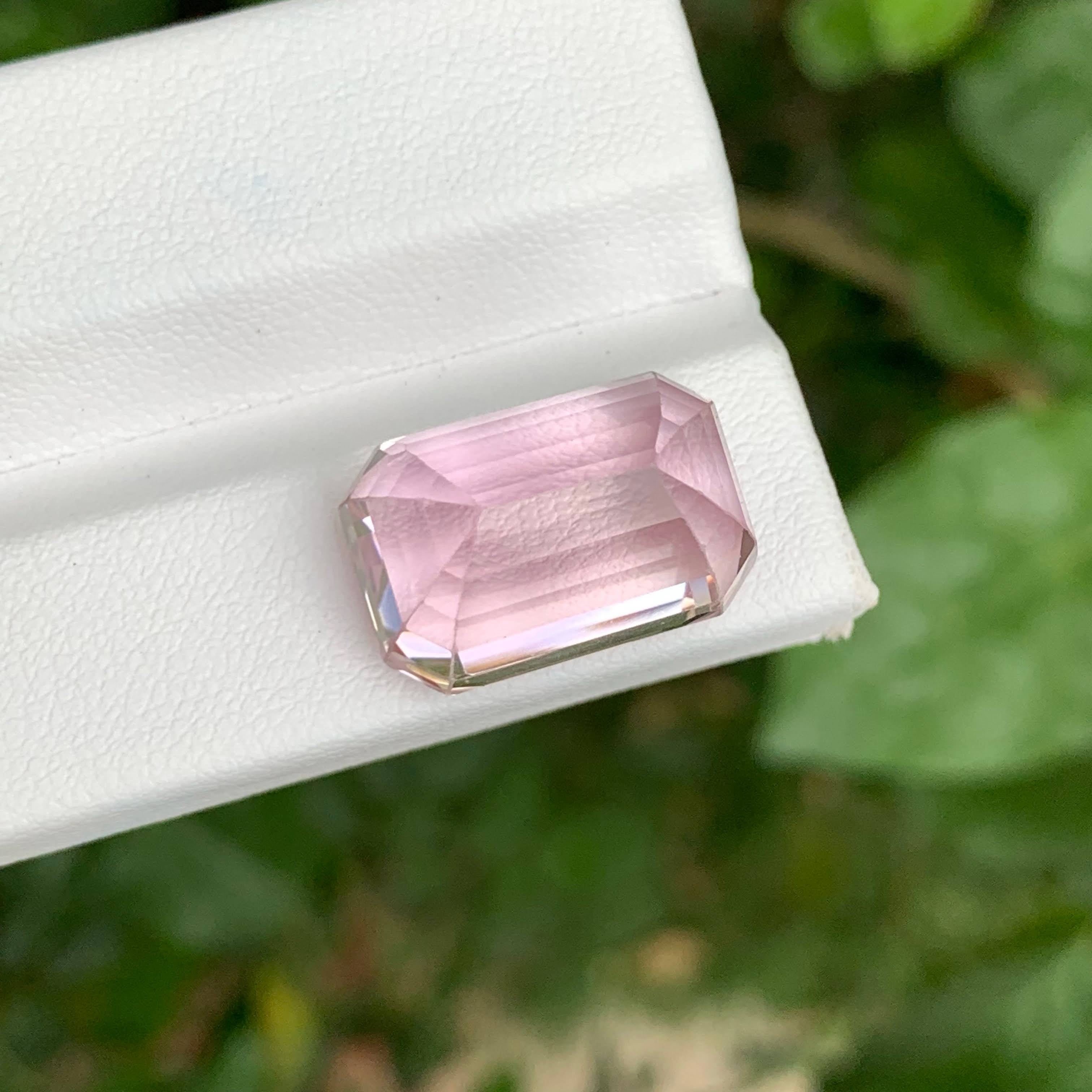 21.40 Carats Pink Kunzite Stone