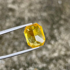 13.57 Carat Natural Yellow Sapphire