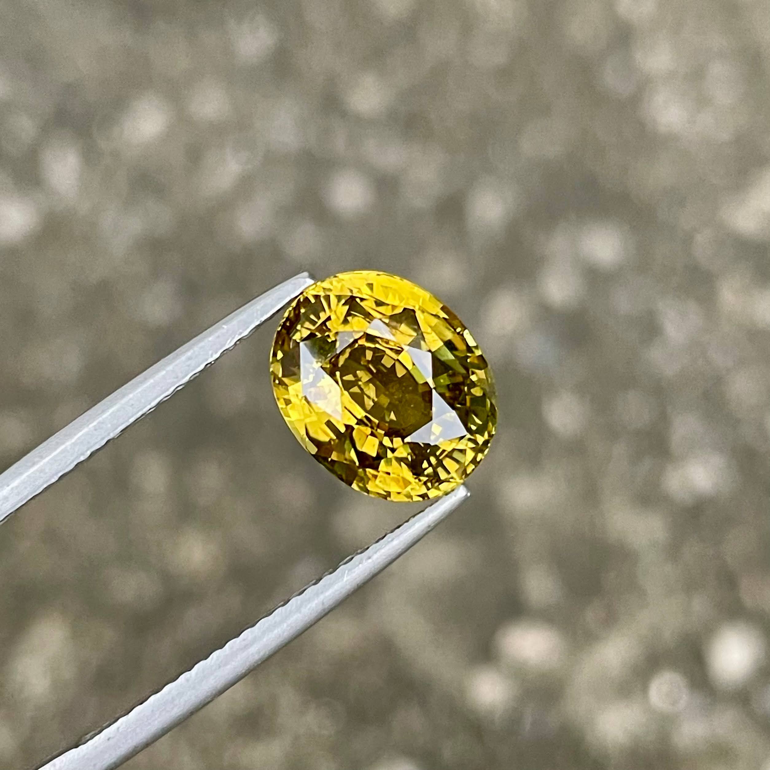 5.02 Carats Yellow Chrysoberyl Stone