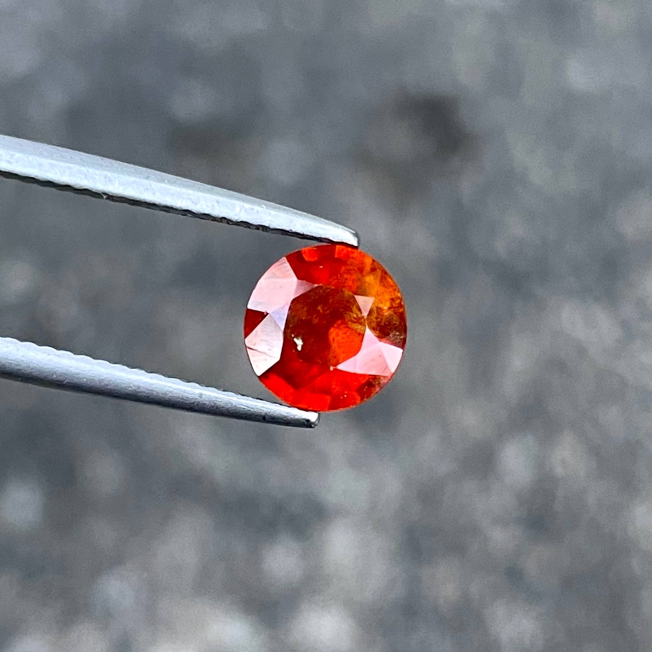 1.71 carats Orange Red Hessonite Garnet
