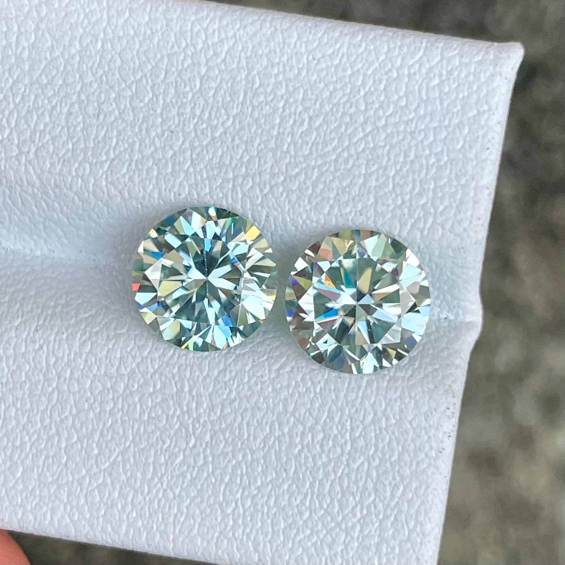 4.23 carats Round Cut Moissanite Pair 