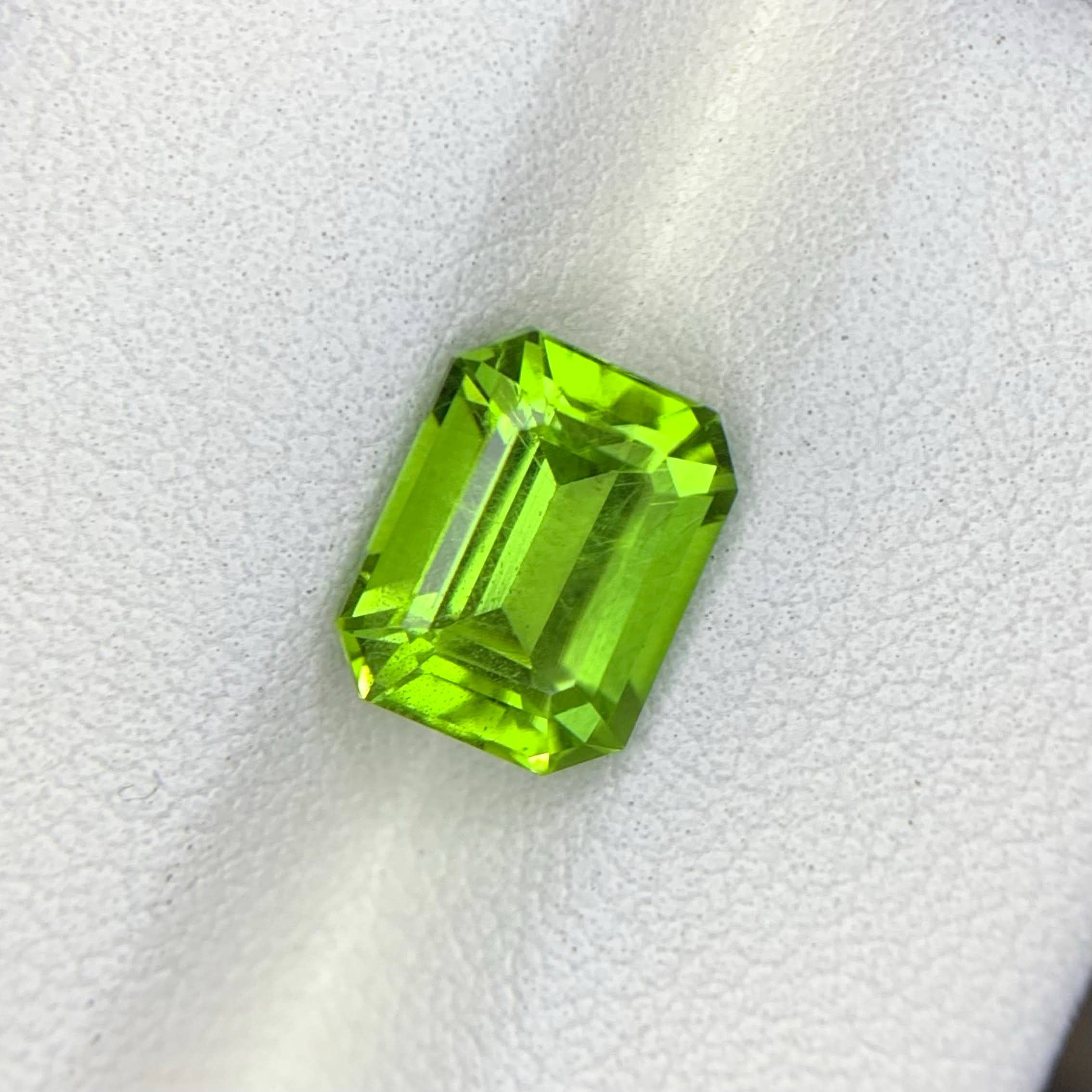 natural-green-peridot-3-36ct-pakistan-octagon-emerald