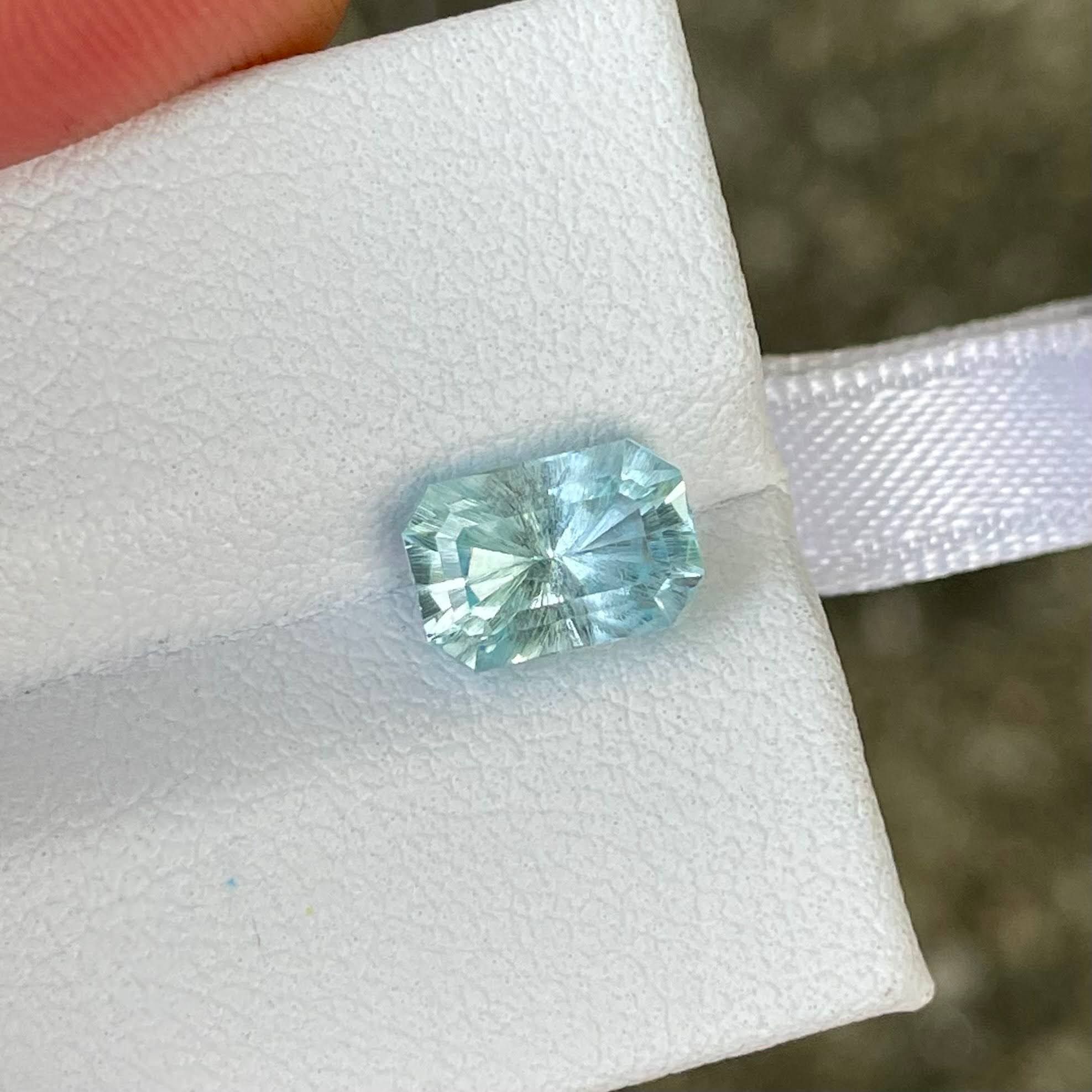 1.97 Carats Blue Aquamarine Gemstone