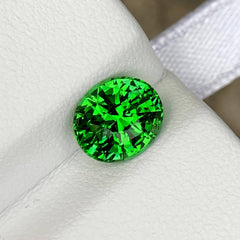 bright-green-tsavorite-garnet-2-25ct-tanzania-oval