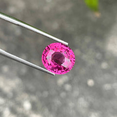 4.66 Carats Hot Pink Garnet Oval Cut