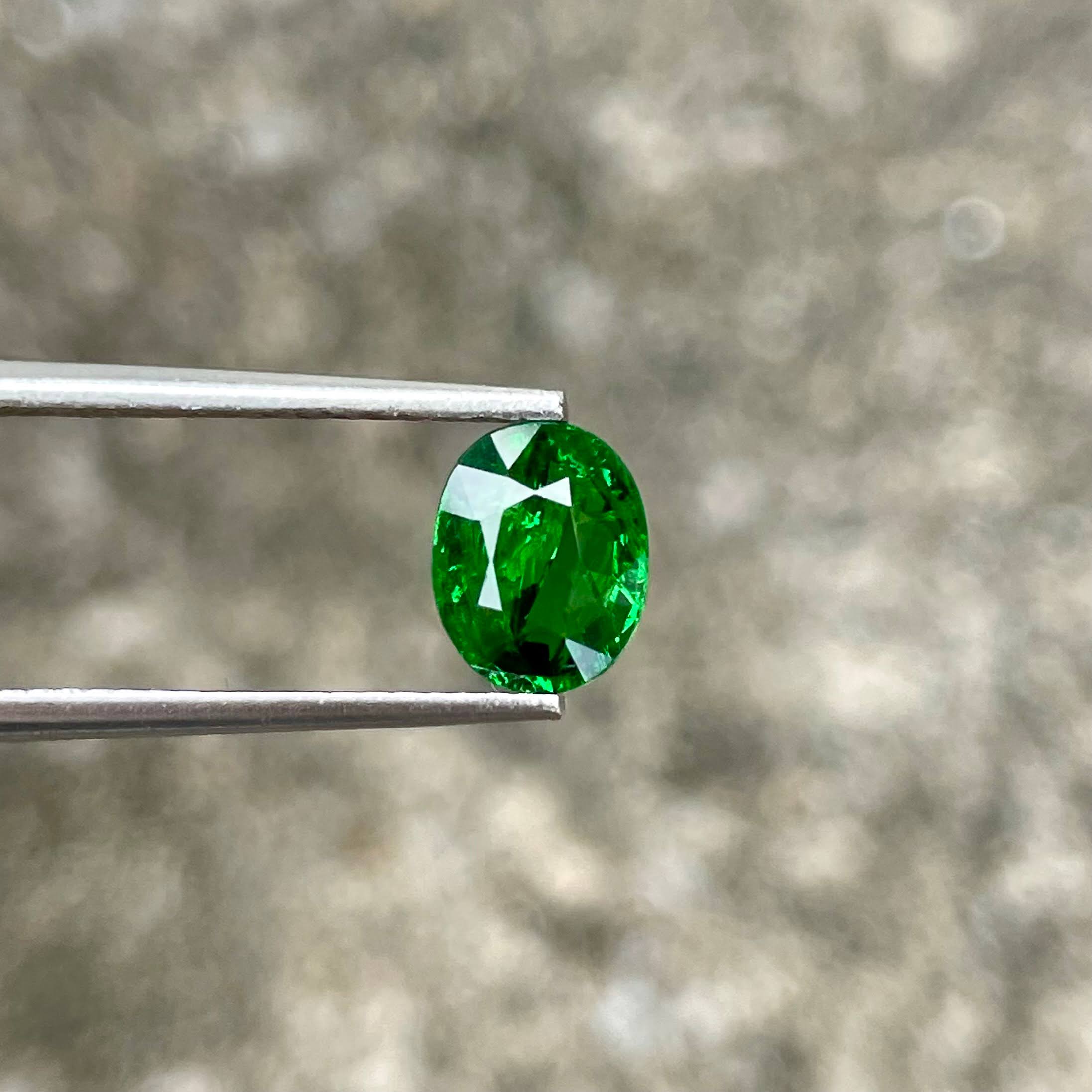 1.41 carats Rich Green Tsavorite Garnet Stone