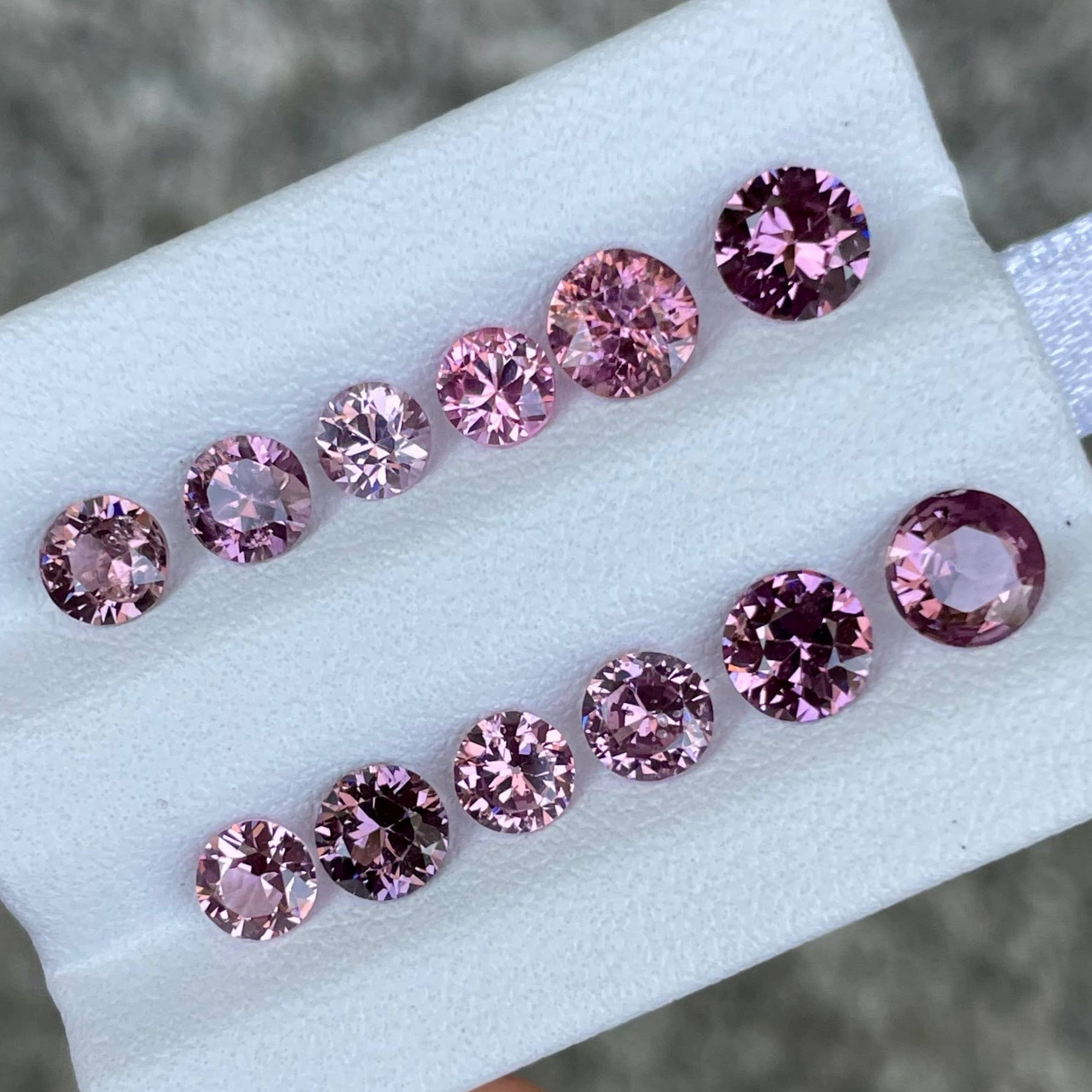 6.20 carats 12 Piece Pink Spinel Lot